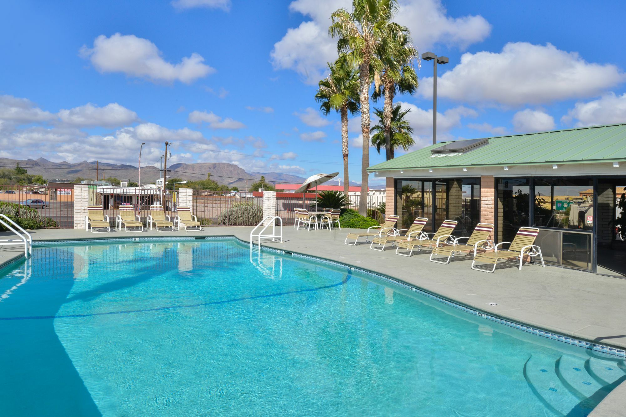 Best Western Plus King'S Inn And Suites Kingman Exterior foto